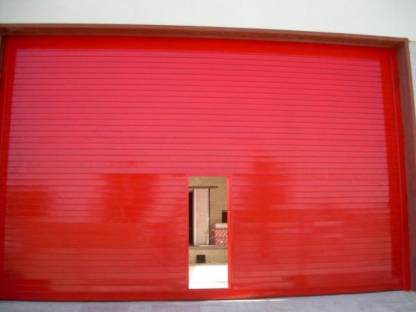 puerta enrollable aluminio